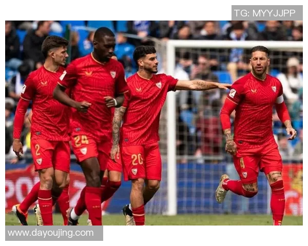 塞维利亚官方宣布签下巴萨边卫，加强后防实力